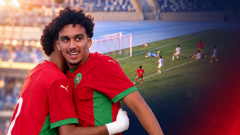 لاعبو المنتخب المغربي لأقل من 20 سنة يحتفلون بهدف أمام الجزائر